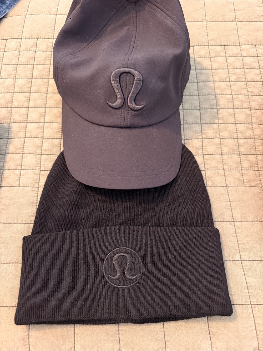 Lululemon Logo Cap & Beanie Set in Dark Gray